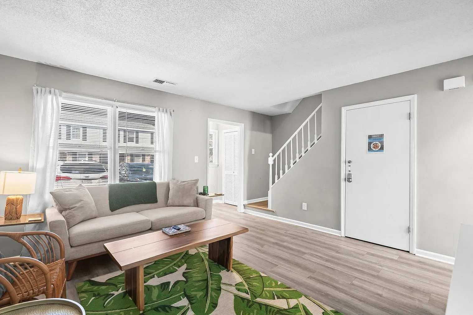 2 bed, 1.0 bath, 1044 sqft, $2,511 — Photo 3