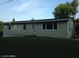 160 Golden Ln, Berkeley Springs, WV 25411