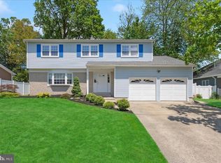12 Lannigan Dr, Lawrence Township, NJ