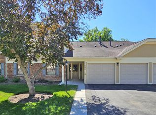585 Williamsburg Ct #D2, Wheeling, IL 60090