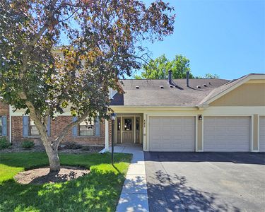 585 Williamsburg Ct #D2, Wheeling, IL, 60090