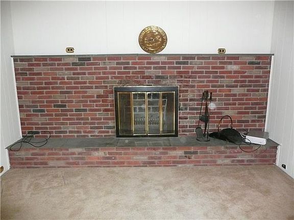 5th image of 28 Richard Ave