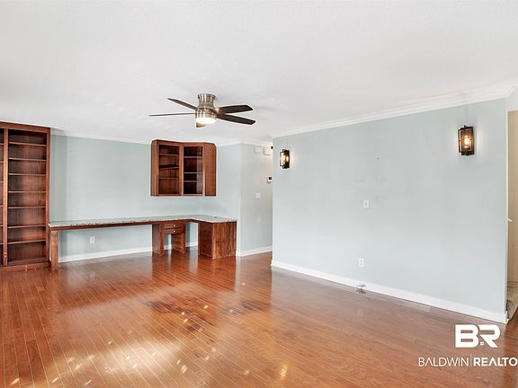 5th image of 345 Ridgewood Dr