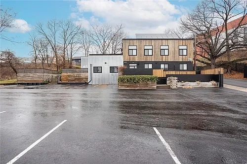 28 Wolcott St Photo 1
