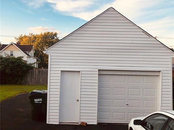 5th image of 21021 N Vine Ave
