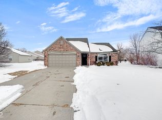 6318 Pickwick Ct, Zionsville, IN 46077