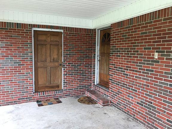 3rd image of 1006 Avenue C SE