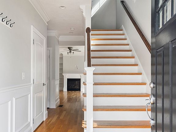 5th image of 265 Bacon St Unit B