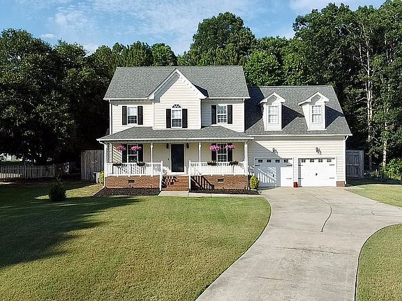 3rd image of 111 Gibbons Dr
