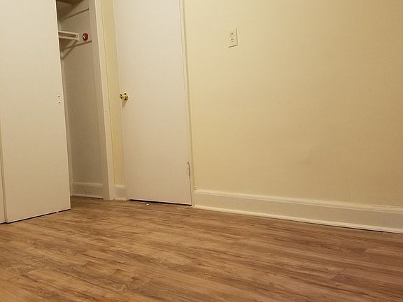 5th image of 2520 34th Ave #1