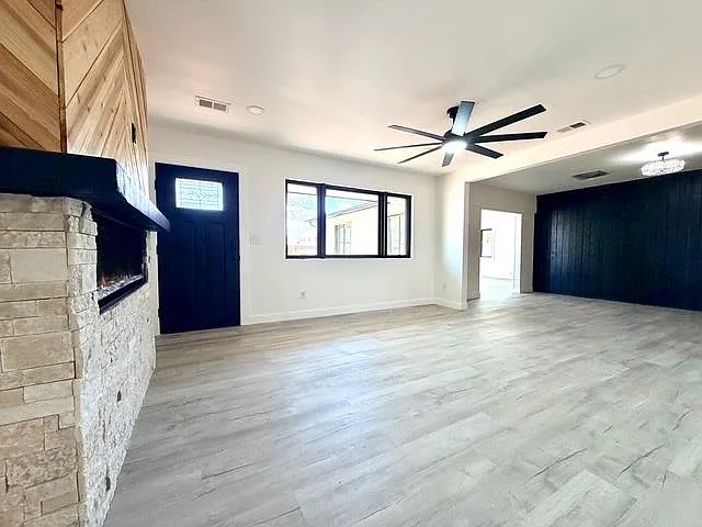 239 Nancy St — Photo 11