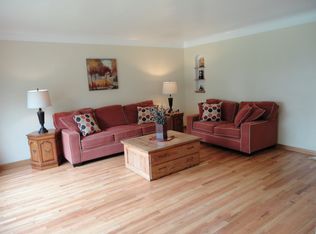 5000 S Sedgewick Rd, Lyndhurst, OH 44124