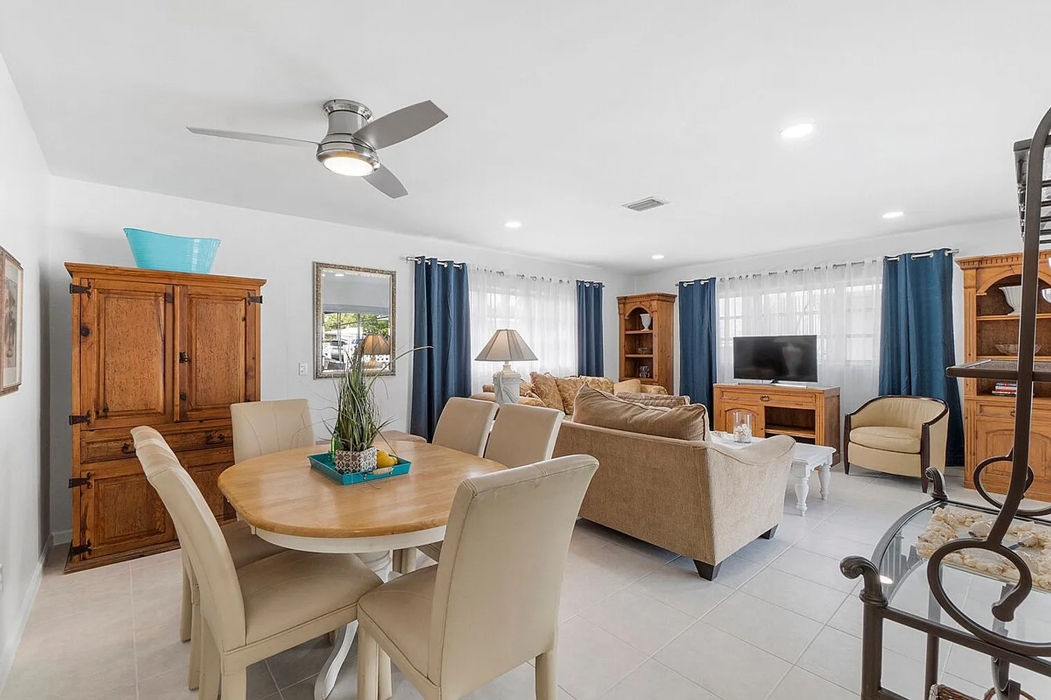 1 bed, 1.0 bath, $4,374 — Photo 2
