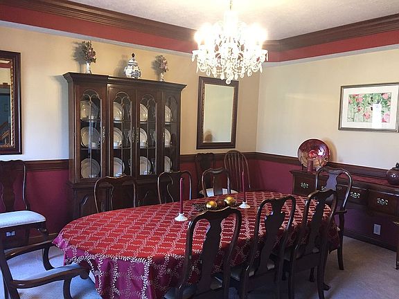 Formal dining room