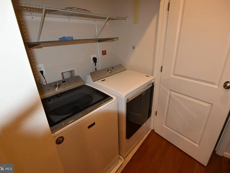20425 Codman Dr — Photo 32