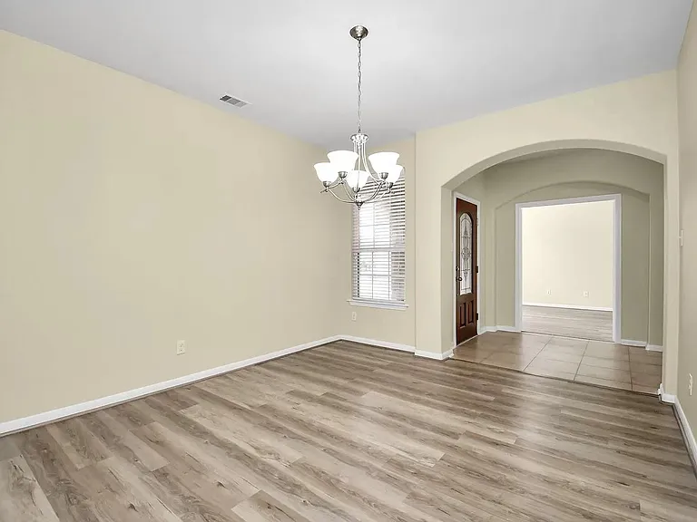 6315 Bain Dr — Photo 5