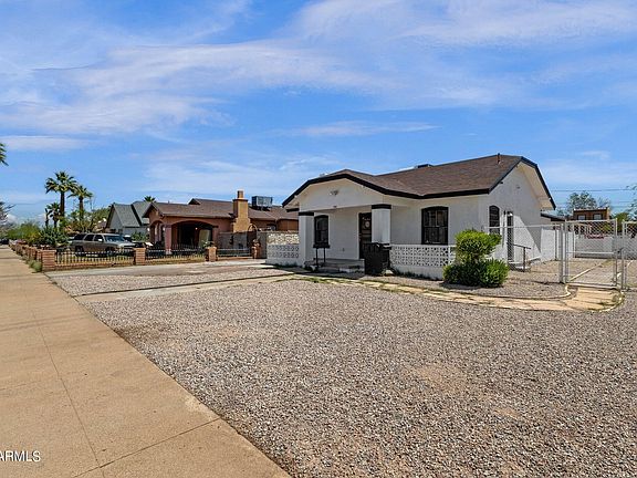 3rd image of 325 N 18TH Drive