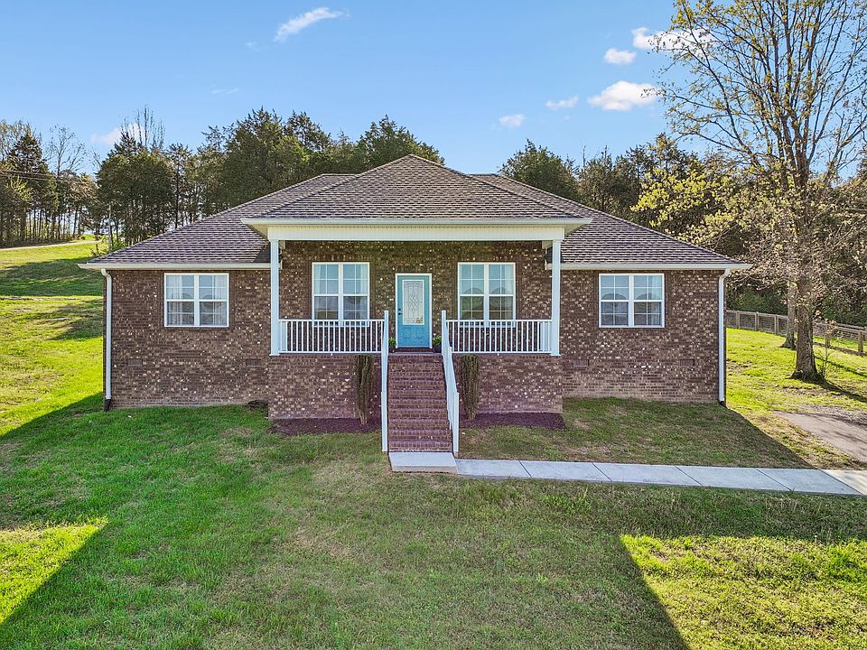 1st image of 645 Bridle Path Ln