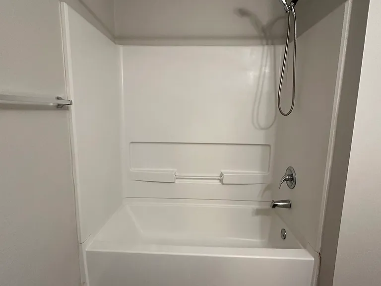 Unit 26 Master full bath