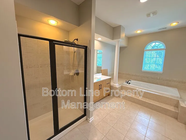 15007 Skypark Dr — Photo 35