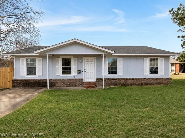 608 Varner Dr, Muldrow, OK 74948