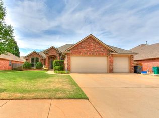 10628 NW 39th St, Yukon, OK 73099