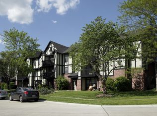 Sherman Square Apartments, Saint Charles, MO 63303