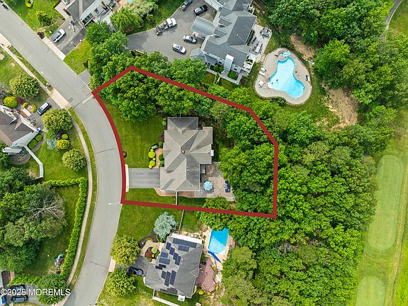 5th image of 449 Brentwood Avenue