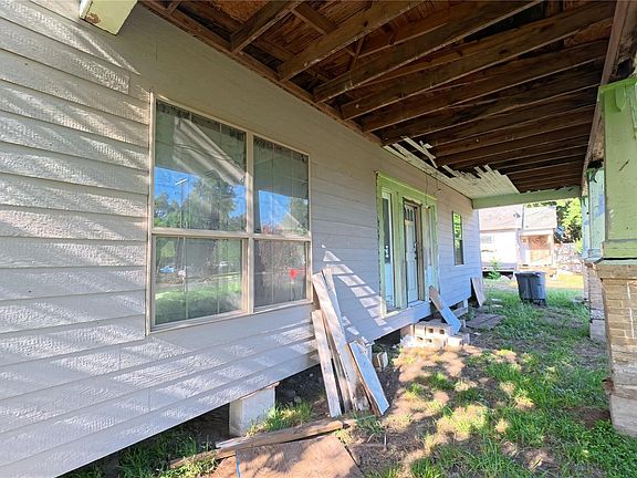 4th image of 1303 5th St