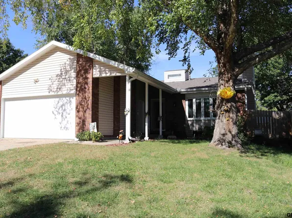 2832 Shelley Cir, Lincoln, NE 68516