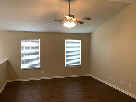 3rd image of 112 Covey Pl