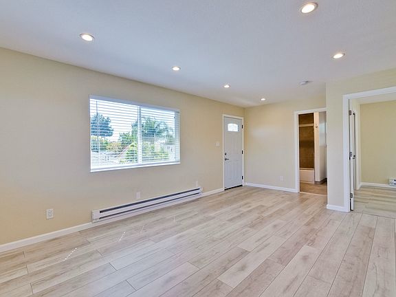 5th image of 540 Laurel St