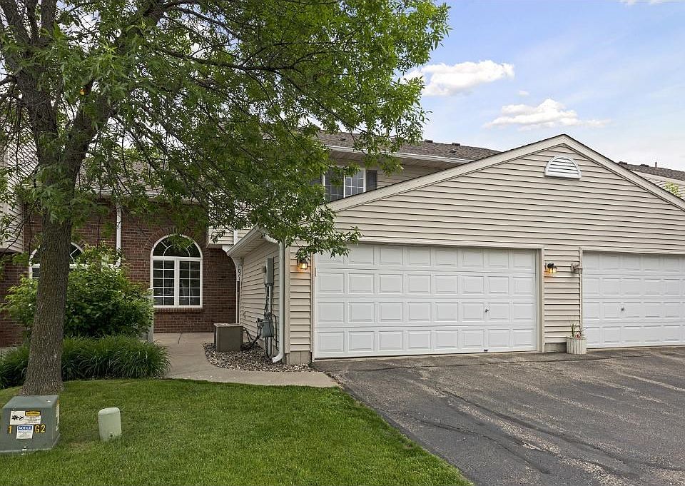 1st image of 1021 Primrose Ln
