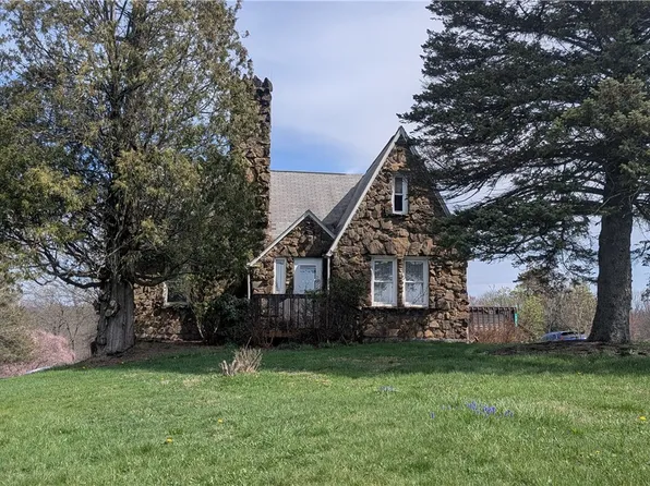 324 Sunset Dr, Butler, PA 16001