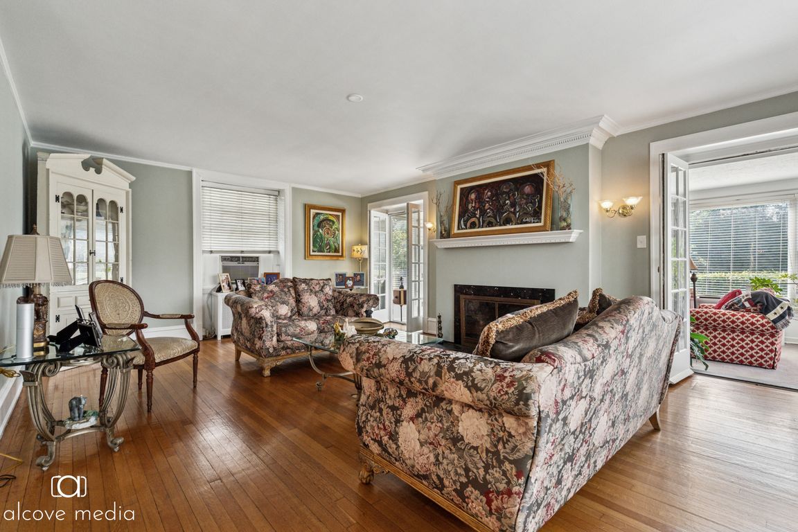 next background image