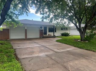 919 McAdams Rd, Salina, KS 67401