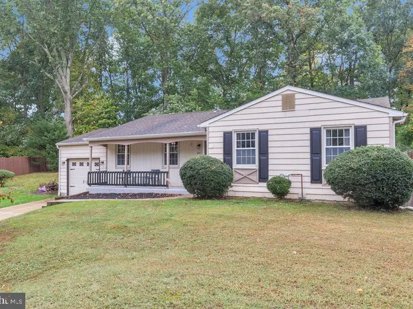 4 Mason Ct, Pine Hill, NJ 08021