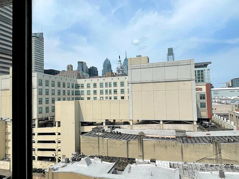 1010 Arch St #703 — Photo 12