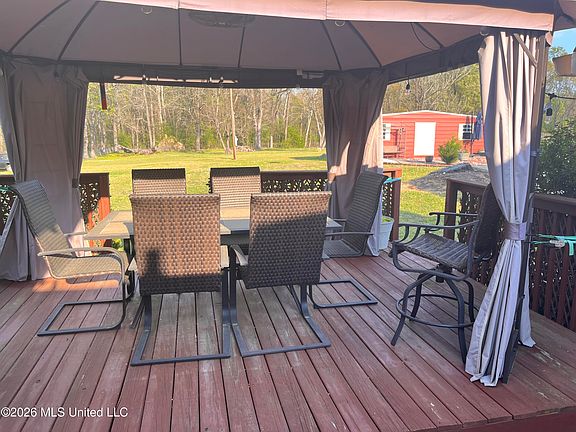 4th image of 16 Nelson Cir