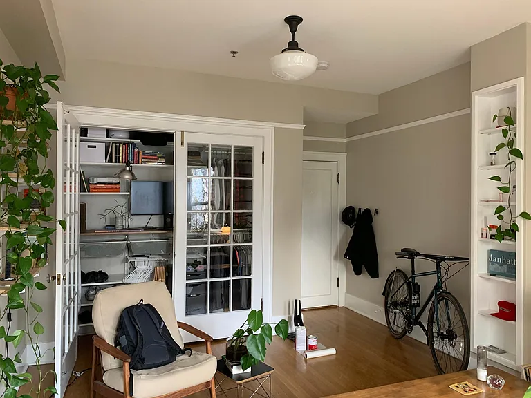 527 Malden Ave E #7 — Photo 13