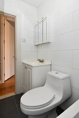 Rented by Bohemia Realty Group | media 19