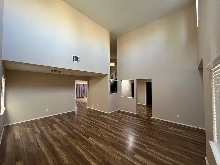 38109 Floricita St — Photo 3