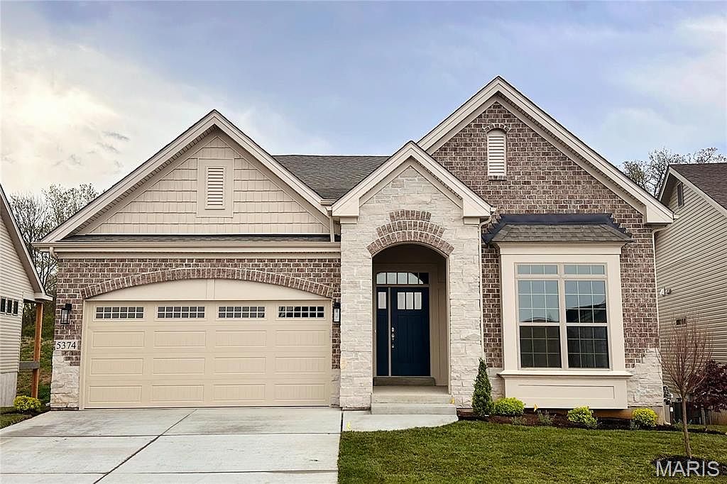 5374 Tesson Ct, Saint Louis, MO 63128 | MLS #25024485 | Zillow