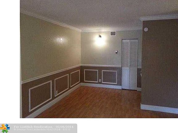 4th image of 116 Gardens Dr APT 201