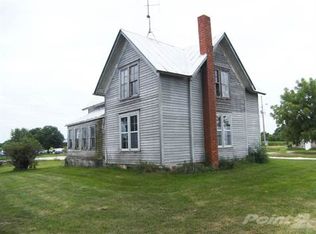 N7289 Postel Rd, New London, WI 54961