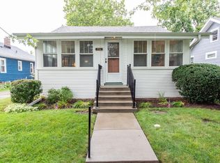 116 N Elmwood Ave, Waukegan, IL 60085