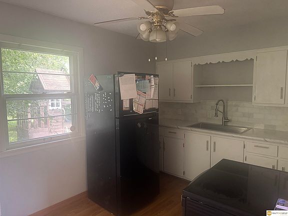 2nd image of 6144 Pinkney St