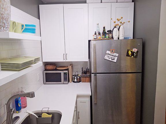 5th image of 67 E 11th St APT 214