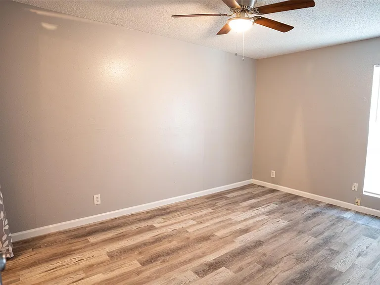 3003 Parker Ln #D — Photo 13