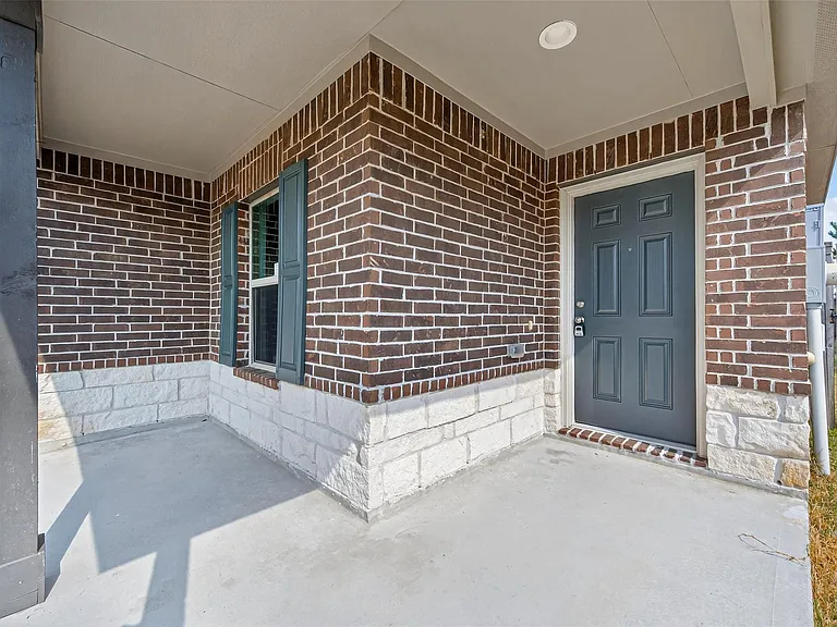 15171 Willow Tree Ln — Photo 7